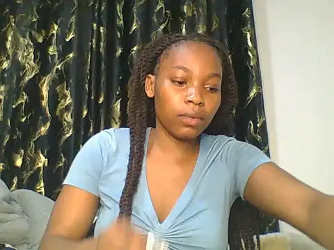  Becky002 online show from May 11, 2026, 5:10 pm
