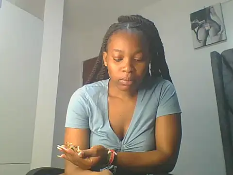  Becky002 online show from May 12, 2026, 2:14 pm