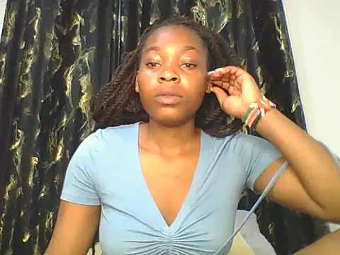  Becky002 online show from May 13, 2026, 9:28 am