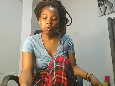  Becky002 online show from May 21, 2026, 10:33 am