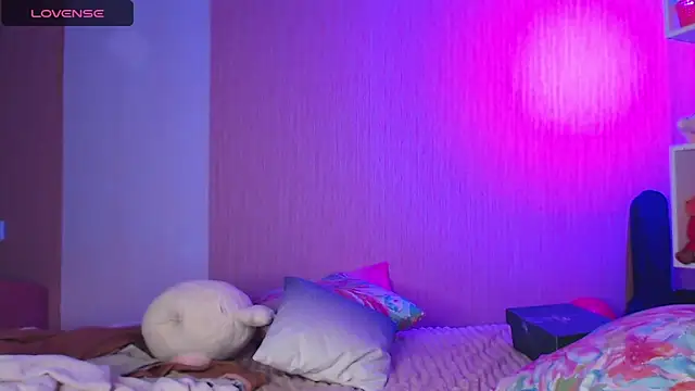 Snapshot of ur_kitty__ chatting on March 9, 2025, 1:04 pm ur kitty online show from March 9, 2025, 1:04 pm