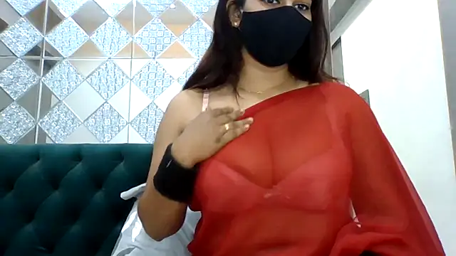 Snapshot of sparkling_queen chatting on October 16, 2025, 4:46 am sparkling queen online show from October 16, 2025, 4:46 am