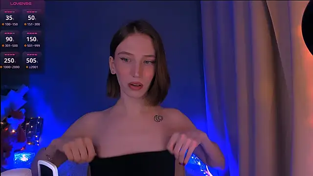 ellaamber online show from March 14, 2025, 2:42 am