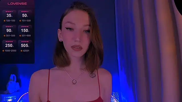 ellaamber online show from November 26, 2025, 1:17 am