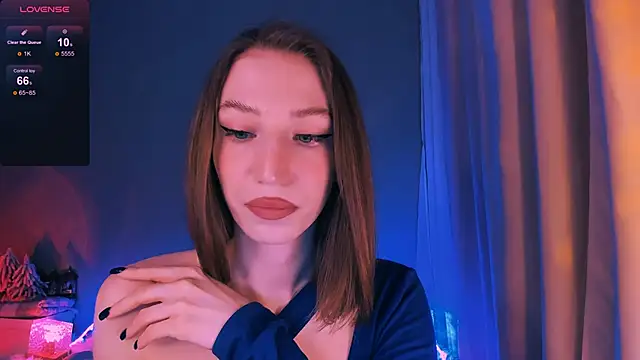 ellaamber online show from December 22, 2025, 1:24 am