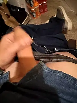 Snapshot of A_man_in_public chatting on November 18, 2025, 8:46 pm A man in public online show from November 18, 2025, 8:46 pm