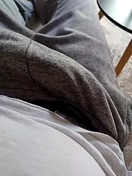 Snapshot of A_man_in_public chatting on December 18, 2025, 2:12 pm A man in public online show from December 18, 2025, 2:12 pm