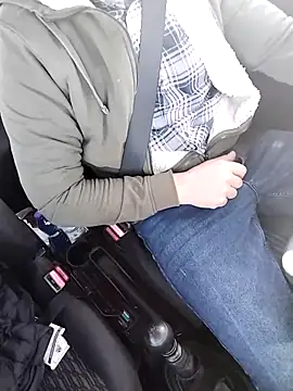 Snapshot of A_man_in_public chatting on January 8, 2026, 7:54 am A man in public online show from January 8, 2026, 7:54 am