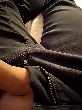 A man in public online show from February 2, 2026, 11:25 pm