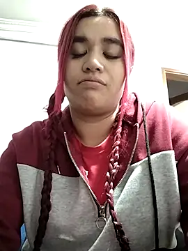 EmaGw online show from February 3, 2026, 10:59 pm