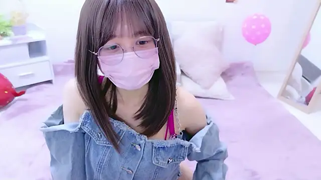 Snapshot of chihiro_ri chatting on May 8, 2026, 9:36 am chihiro ri online show from May 8, 2026, 9:36 am