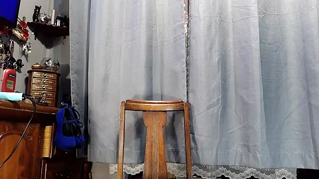 Genevieve143 online show from February 22, 2026, 2:24 am