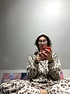 ur pleasure  online show from December 4, 2024, 8:07 pm