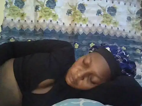 Midnight Clique  online show from November 1, 2025, 8:00 pm