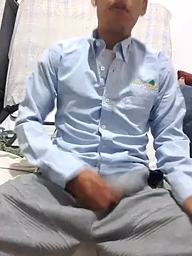 josehot151515 online show from September 25, 2025, 2:21 pm