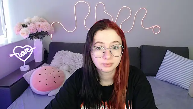 Mini Diva online show from November 14, 2025, 9:08 am