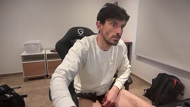 nicolaaaaas online show from September 24, 2025, 9:56 am