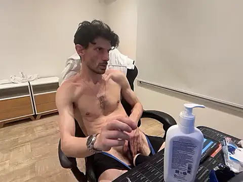 nicolaaaaas online show from October 11, 2025, 4:44 am