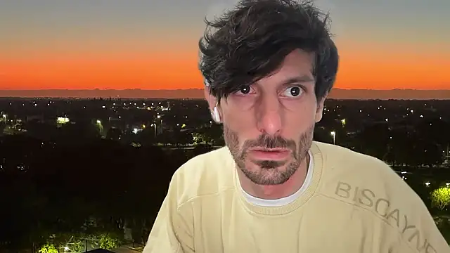 nicolaaaaas online show from October 29, 2025, 6:42 pm