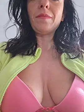 Snapshot of lovewildguy1 chatting on April 27, 2026, 5:49 am lovewildguy1 online show from April 27, 2026, 5:49 am