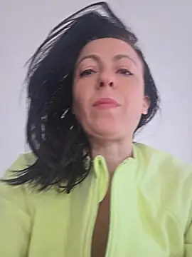 Snapshot of lovewildguy1 chatting on May 1, 2026, 5:34 am lovewildguy1 online show from May 1, 2026, 5:34 am
