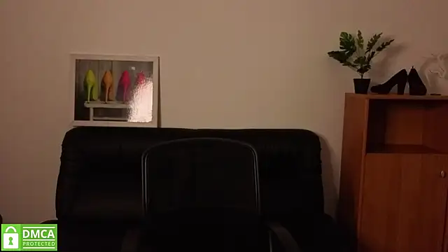 annakillianox online show from May 5, 2026, 5:26 am