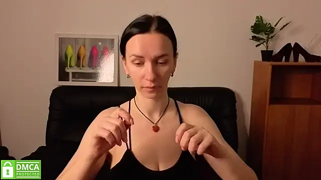 annakillianox online show from May 8, 2026, 5:24 am