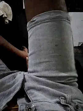 Snapshot of Heman100492 chatting on February 1, 2025, 5:47 pm Heman100492 online show from February 1, 2025, 5:47 pm