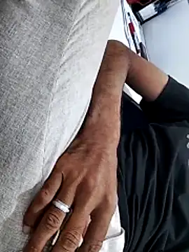 Snapshot of Heman100492 chatting on December 13, 2025, 11:54 pm Heman100492 online show from December 13, 2025, 11:54 pm