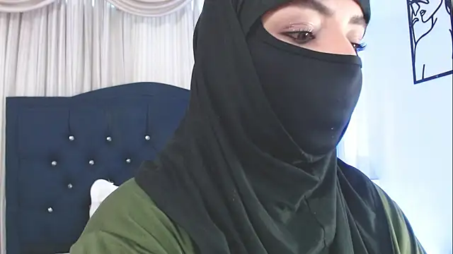 Uzra hayed online show from February 20, 2025, 7:41 pm