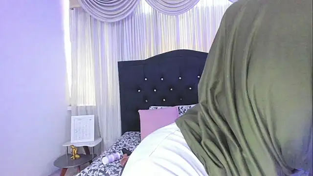 Snapshot of Uzra_hayed chatting on February 14, 2026, 3:53 pm Uzra hayed online show from February 14, 2026, 3:53 pm