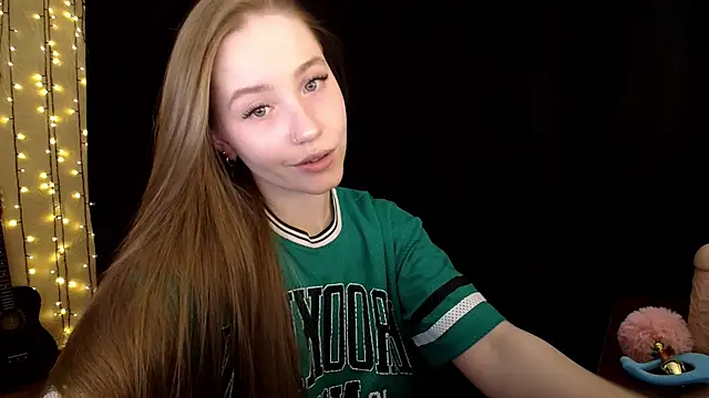 SindiWatsoon online show from December 2, 2025, 2:12 pm