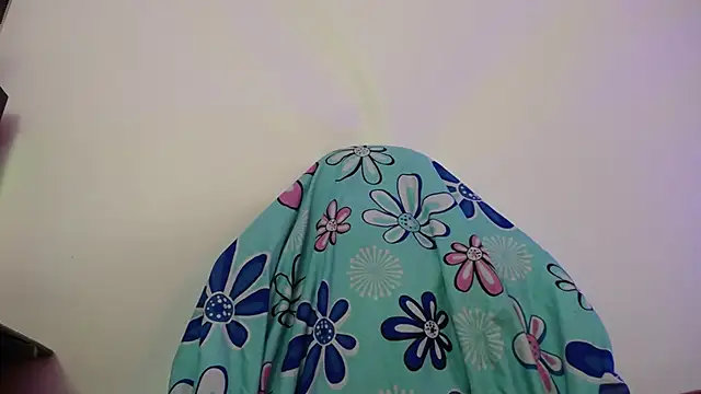 luly pink online show from February 7, 2026, 4:05 am