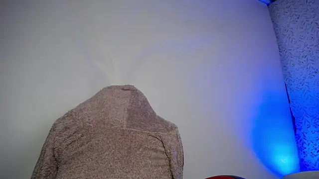 luly pink online show from March 19, 2026, 3:10 am