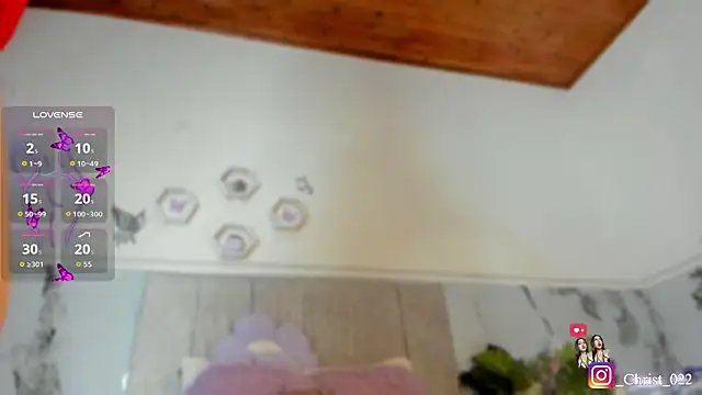 Snapshot of christal_cutee chatting on May 28, 2026, 6:00 am christal cutee online show from May 28, 2026, 6:00 am
