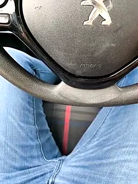 onbifeet online show from October 21, 2025, 1:34 pm