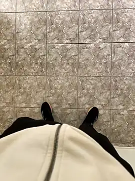 onbifeet online show from February 15, 2026, 11:41 am