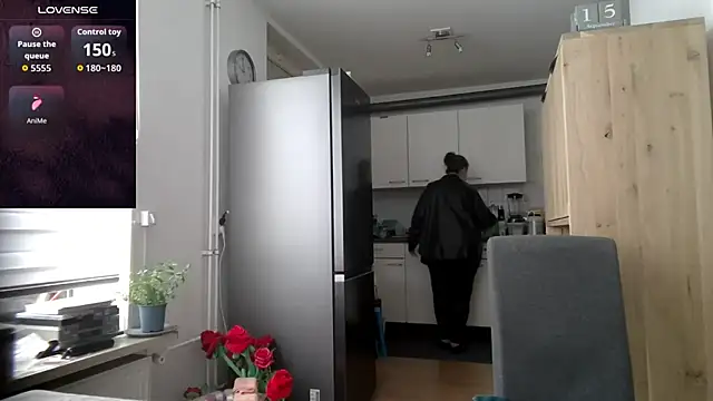 Snapshot of MilfGina chatting on September 16, 2025, 8:04 am MilfGina online show from September 16, 2025, 8:04 am