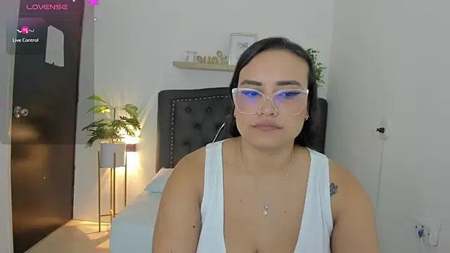 Snapshot of zoe_danae_ chatting on February 8, 2025, 12:06 pm zoe danae online show from February 8, 2025, 12:06 pm