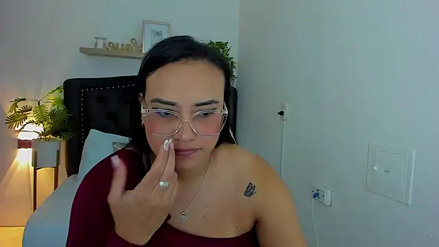 Snapshot of zoe_danae_ chatting on March 8, 2025, 12:09 pm zoe danae online show from March 8, 2025, 12:09 pm