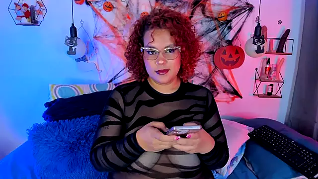 monicabbw  online show from October 25, 2025, 1:02 am