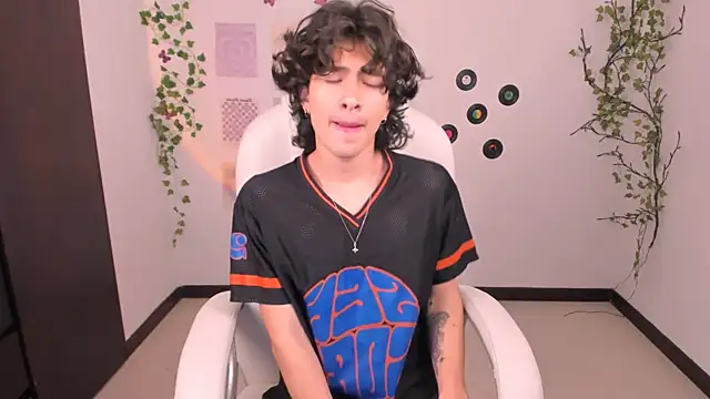 Angelo duarte online show from September 24, 2025, 6:00 pm