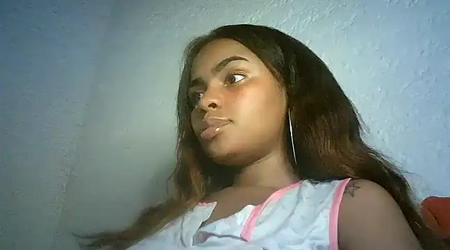 Snapshot of Bellabeltrann chatting on December 19, 2024, 7:07 am Bellabeltrann online show from December 19, 2024, 7:07 am