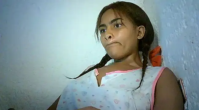 Snapshot of Bellabeltrann chatting on January 18, 2025, 11:54 am Bellabeltrann online show from January 18, 2025, 11:54 am