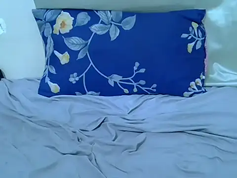 Snapshot of pointy_bloom chatting on April 11, 2026, 7:13 am pointy bloom online show from April 11, 2026, 7:13 am