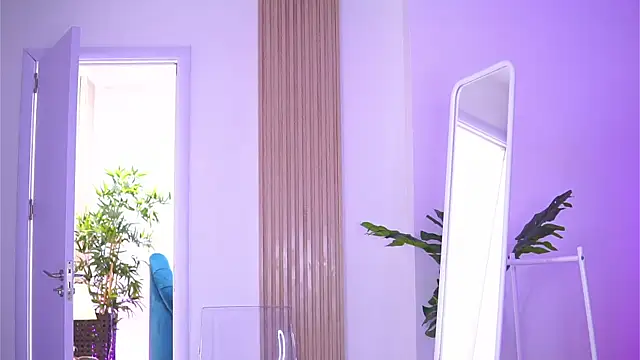 LovingBlondie online show from March 12, 2025, 4:30 am