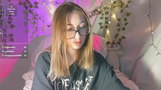 Snapshot of monlight__dana chatting on December 6, 2024, 6:06 pm monlight  dana online show from December 6, 2024, 6:06 pm