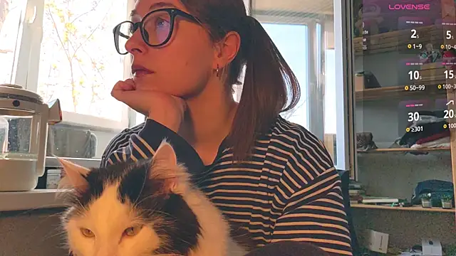 monlight  dana online show from April 18, 2026, 3:16 pm