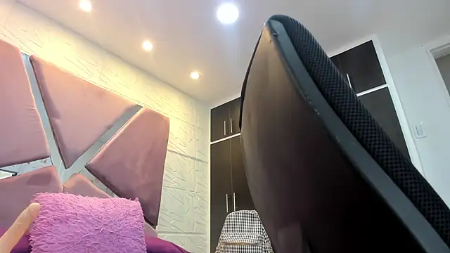 Charlotte Ice1 online show from December 28, 2024, 4:20 pm