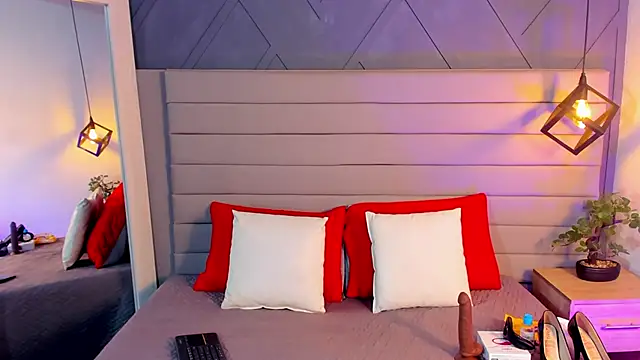 Snapshot of LadyLuminary chatting on October 31, 2025, 7:48 pm LadyLuminary online show from October 31, 2025, 7:48 pm